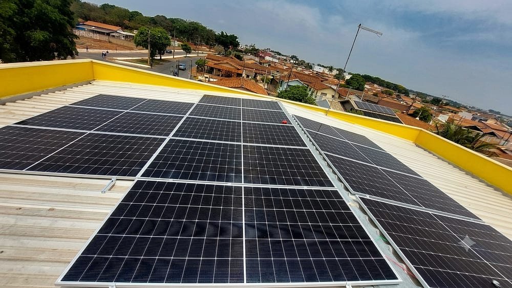 Painéis solares instalados — Artur Nogueira – SP